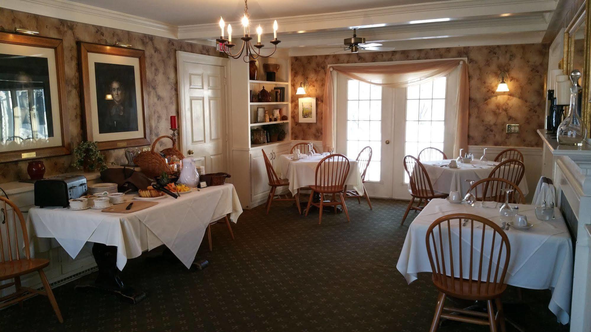 The Quechee Inn At Marshland Farm Extérieur photo