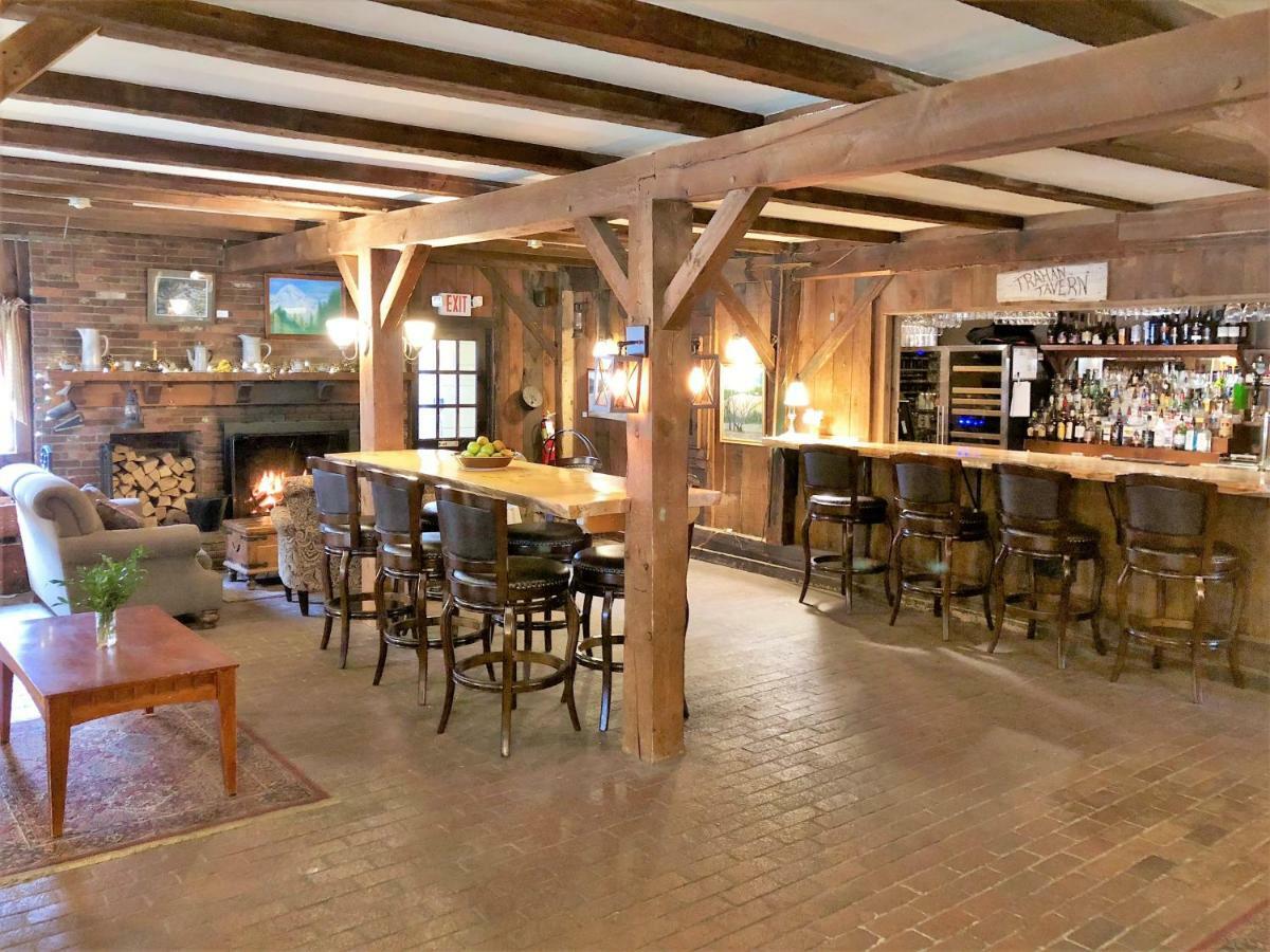 The Quechee Inn At Marshland Farm Extérieur photo
