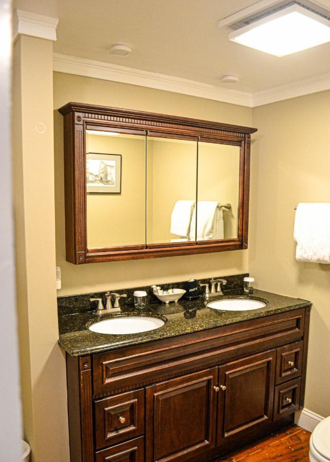 The Quechee Inn At Marshland Farm Extérieur photo